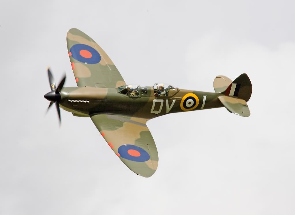 IMAGE: http://i291.photobucket.com/albums/ll281/Biffo58/2seaterSpitfire-LittleGransden2010_filtered.jpg