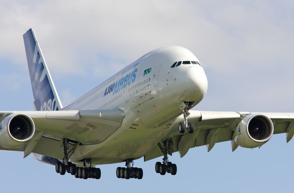 IMAGE: http://i291.photobucket.com/albums/ll281/Biffo58/A3802_filtered.jpg