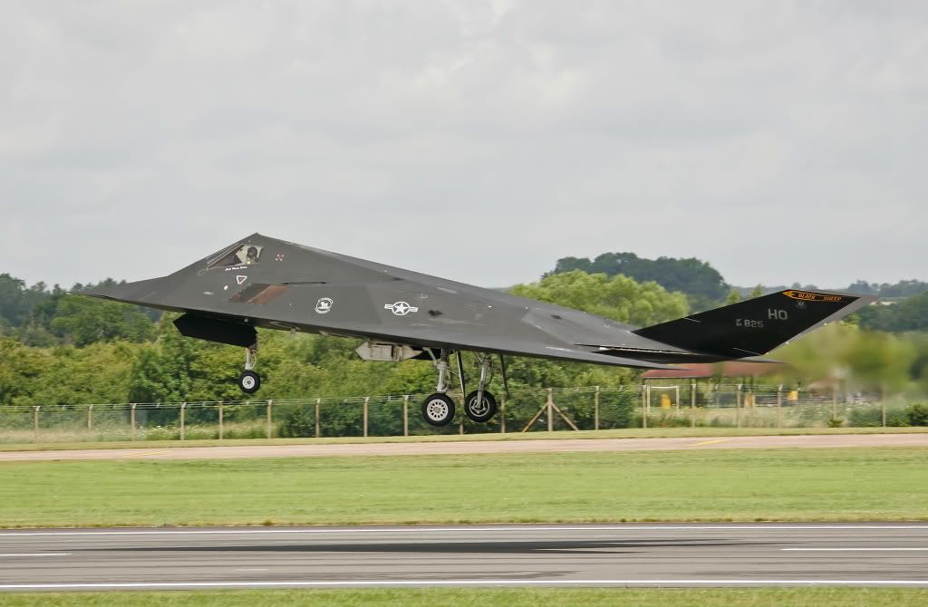 IMAGE: http://i291.photobucket.com/albums/ll281/Biffo58/F-117Holloman_filtered.jpg