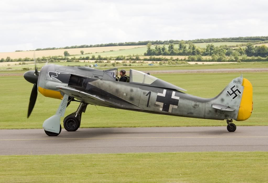 IMAGE: http://i291.photobucket.com/albums/ll281/Biffo58/Fw-190Duxford2009.jpg