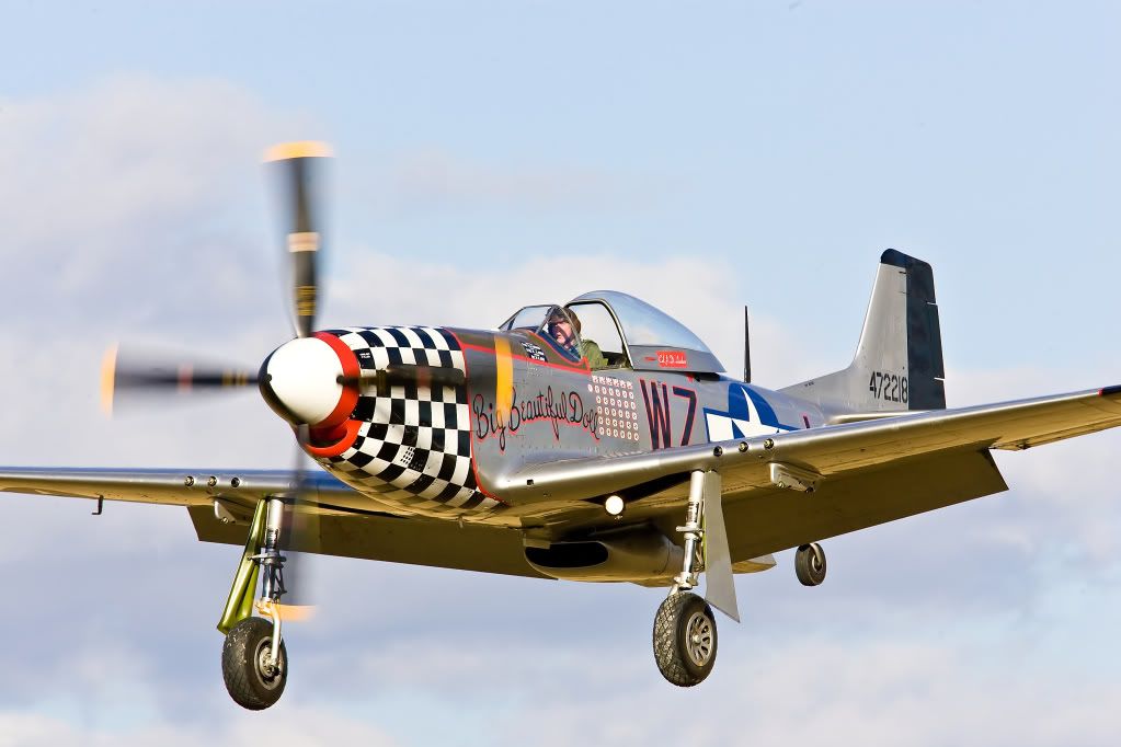 IMAGE: http://i291.photobucket.com/albums/ll281/Biffo58/RobDaviesintheOffice_filtered-1.jpg