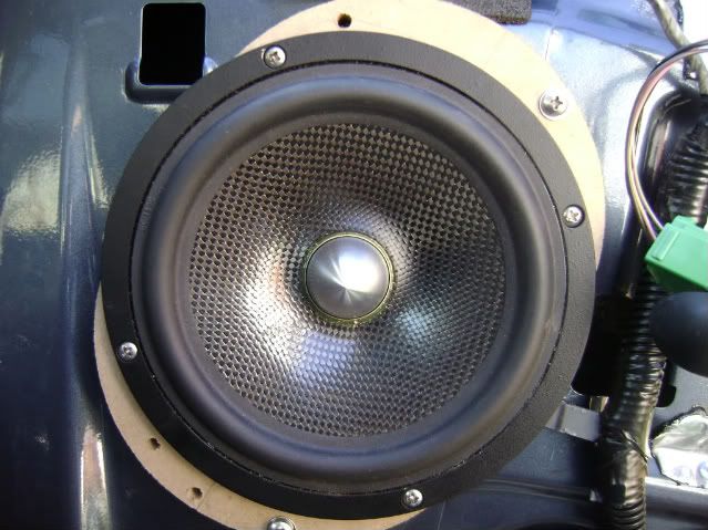 6.5 speaker in 6x8 hole