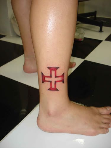 Tatuagem de cruz