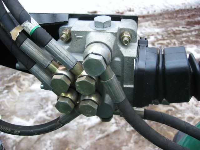 Df354_LoaderValve1.jpg