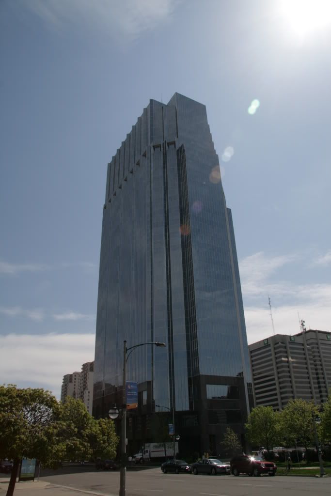 IMAGE: http://i291.photobucket.com/albums/ll293/Chopper_Al/OneLondonPlaceOrig.jpg