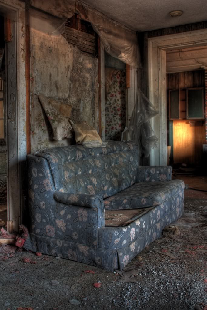 IMAGE: http://i291.photobucket.com/albums/ll293/Chopper_Al/Photography/Rebecca6-1.jpg