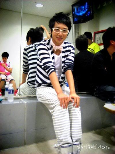 52.jpg Yesung image by osaka_forum2