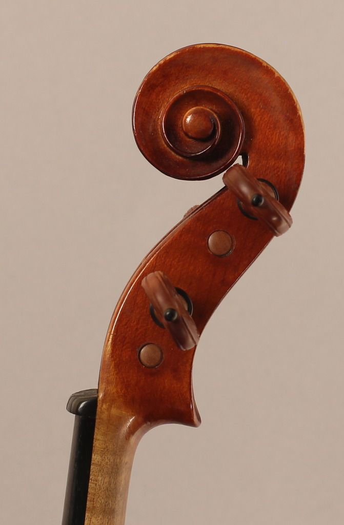  photo 5 Violin Romedio Muncher 1931.jpg