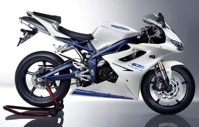 TriumphDaytona67509SE3.jpg