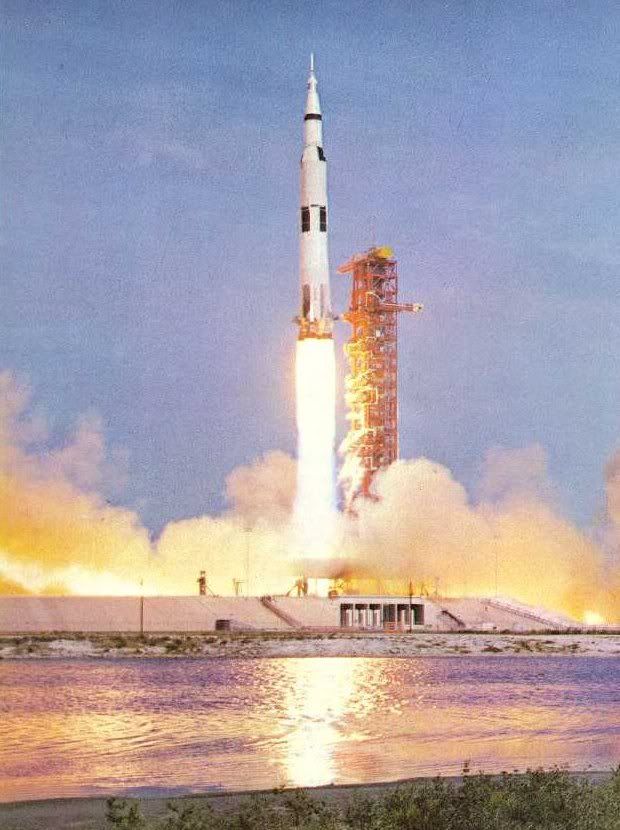 apollo11launch_l.jpg