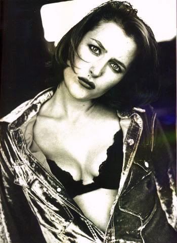 GillianAnderson2.jpg