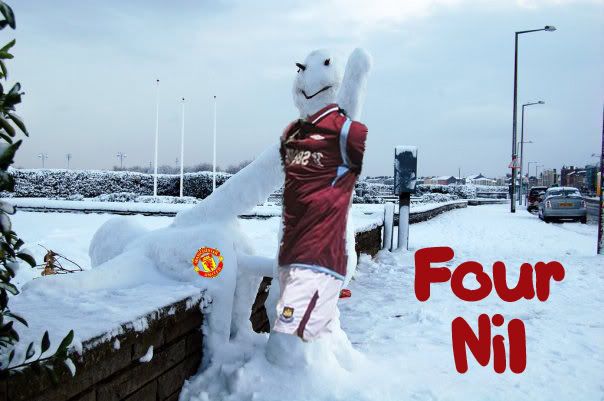 west_4_0_man_utd_snowman.jpg