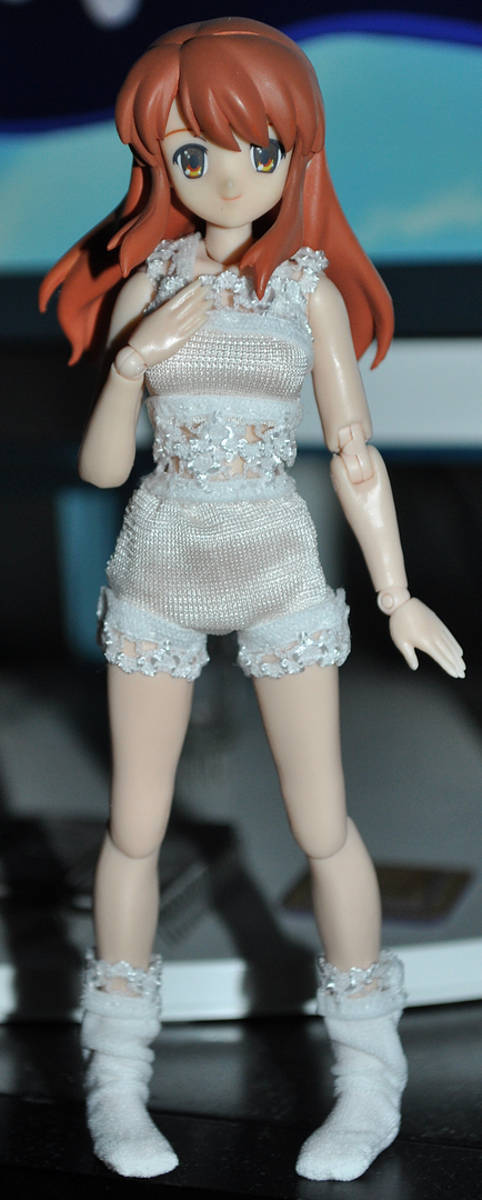 [Image: Mikuru%20-%20S.H.%20Figuarts%2011-19-17%202.png]