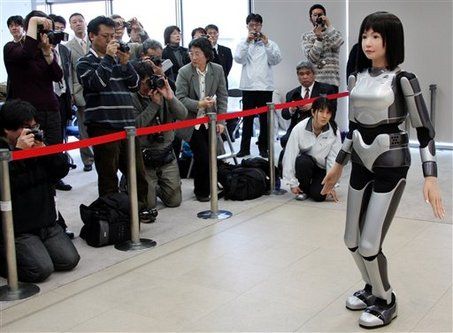 large_Japanese-girl-robot-Mar16-09.jpg