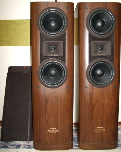 Pioneer S-77 Twin 