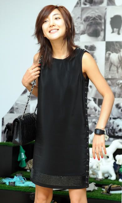 [Resim: 20080723-vogue-bada2.jpg]