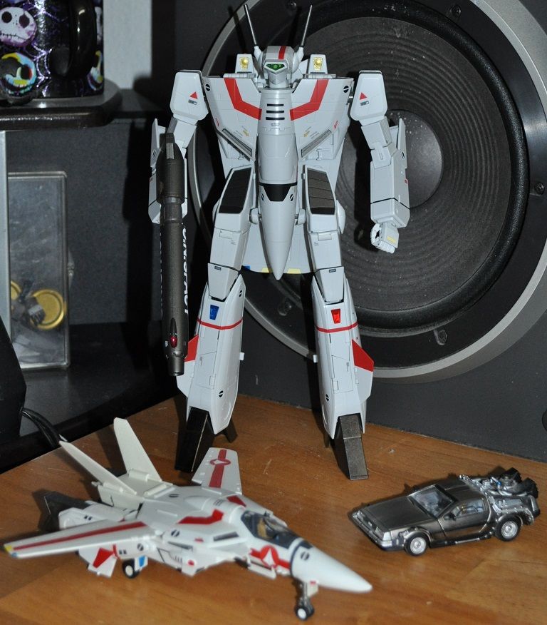 VF-1J%20Ichijo%20TV%20BANDAI%20DX%201-48